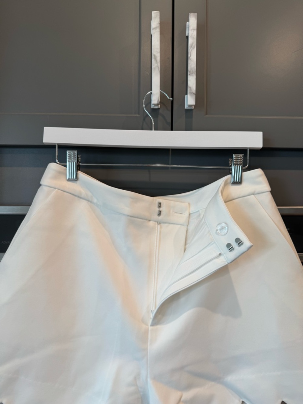 English Factory Scalloped High-Waist Shorts - Picture 6 of 8